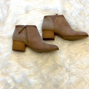 Toms Tan Suede Boots.. New… size 9